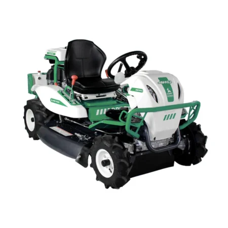 Débroussailleuse autoportée OREC Rabbit RM 982F 4x4 sur terrain en pente, pneus agraires et plateau de coupe 98 cm