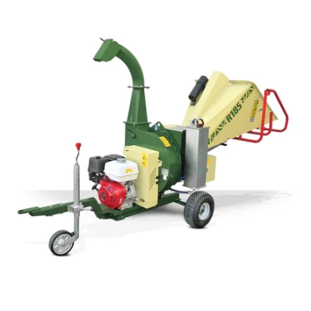 Broyeur thermique NEGRI R185 BHHP13RI sur roues pneumatiques, attelable, broie branches jusqu’à 90 mm, avec rouleau ameneur hydraulique