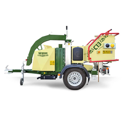 broyeur-chipper-negri-c13bh250n Broyeur de branches thermique sur remorque NEGRI C13BH250N – Image 2