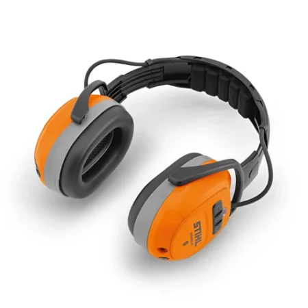 Casque STIHL DYNAMIC Bluetooth avec oreillettes rembourrées et protection auditive SNR 28 pour confort et connectivité smartphone