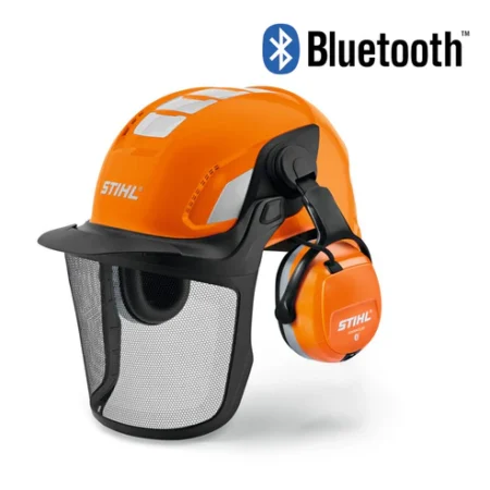 Casque STIHL X-VENT Bluetooth avec visière grillagée en acier, coques anti-bruit et connectivité Bluetooth pour protection auditive et faciale