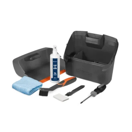 Kit d’entretien robot HUSQVARNA Automower avec brosses, racloir, tournevis et spray nettoyant pour robots de tonte