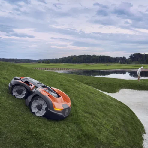 robot-tonte-husqvarna-am-535-awd-situation Robot tondeuse 4x4 PRO HUSQVARNA Automower AM 535 AWD – Image 2
