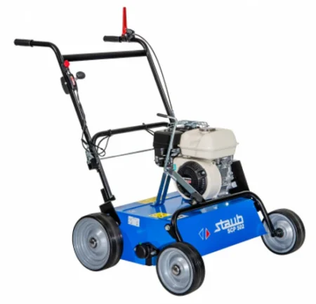 Scarificateur thermique STAUB SCP 502, moteur HONDA GP160, 28 couteaux oscillants, carter acier, guidon repliable, pelouse jusqu’à 5 000 m²