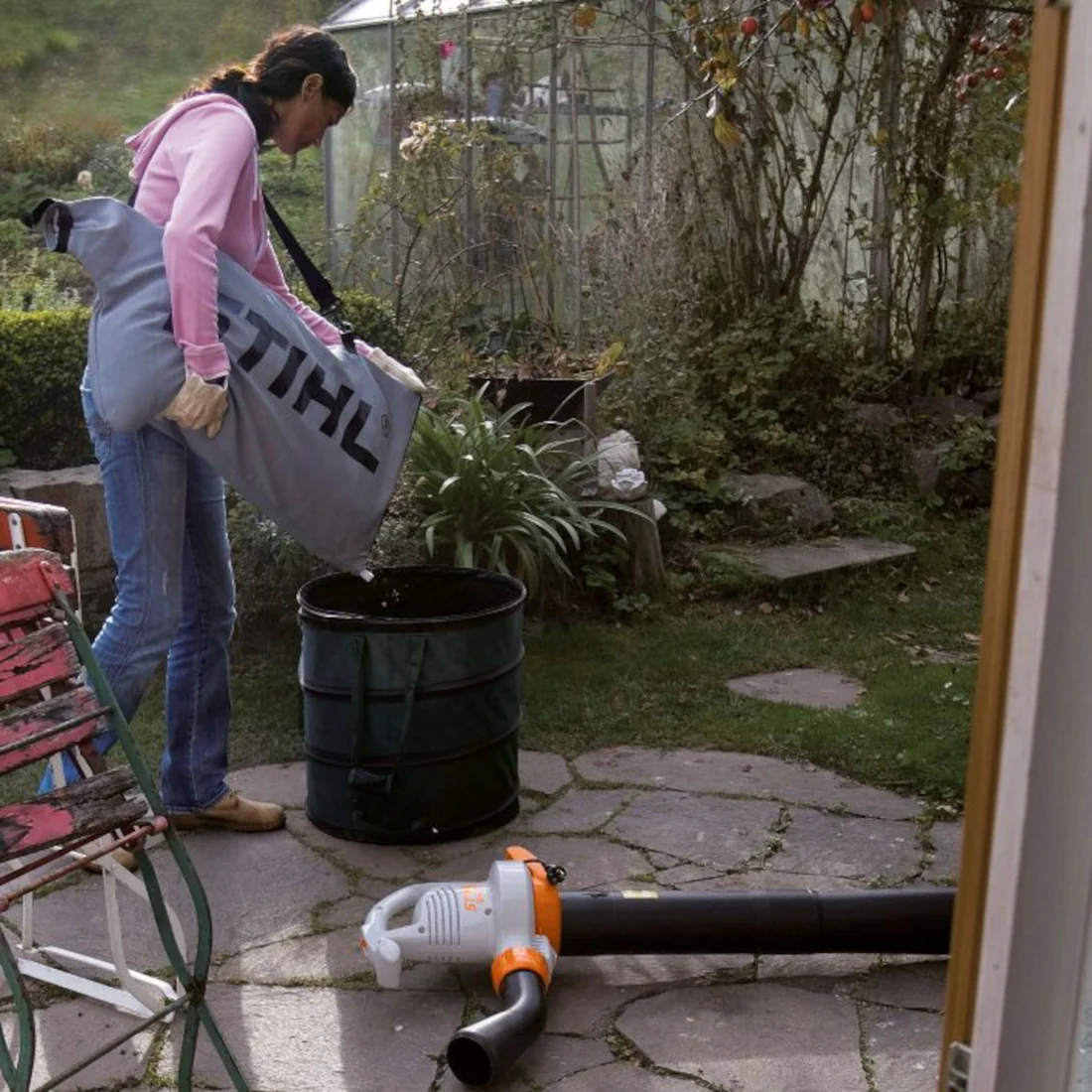 SHE71MOD2 Aspiro-souffleur à mains électrique STIHL SHE 71 – Image 3