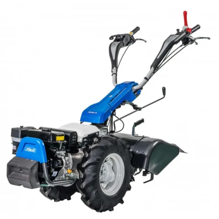 Motoculteur STAUB JOGGER 7K thermique avec sarclofraise 60 cm sur terrain difficile