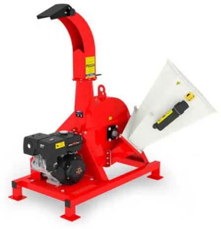 Broyeur de bois MK-100BD à disque, moteur 18 CV, copeaux 5–50 mm, orientation 360°, fixation sur remorque