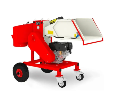 Broyeur de bois AM-120BD MAX à essence 18 CV en fonctionnement