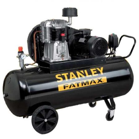 Compresseur d'air triphasé Stanley 7,5 CV, réservoir 270 L, adapté aux environnements professionnels et industriels.