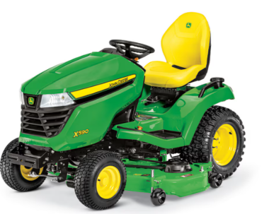John Deere X590 tracteur de jardin réalisant la tonte précise d'une grande pelouse résidentielle.